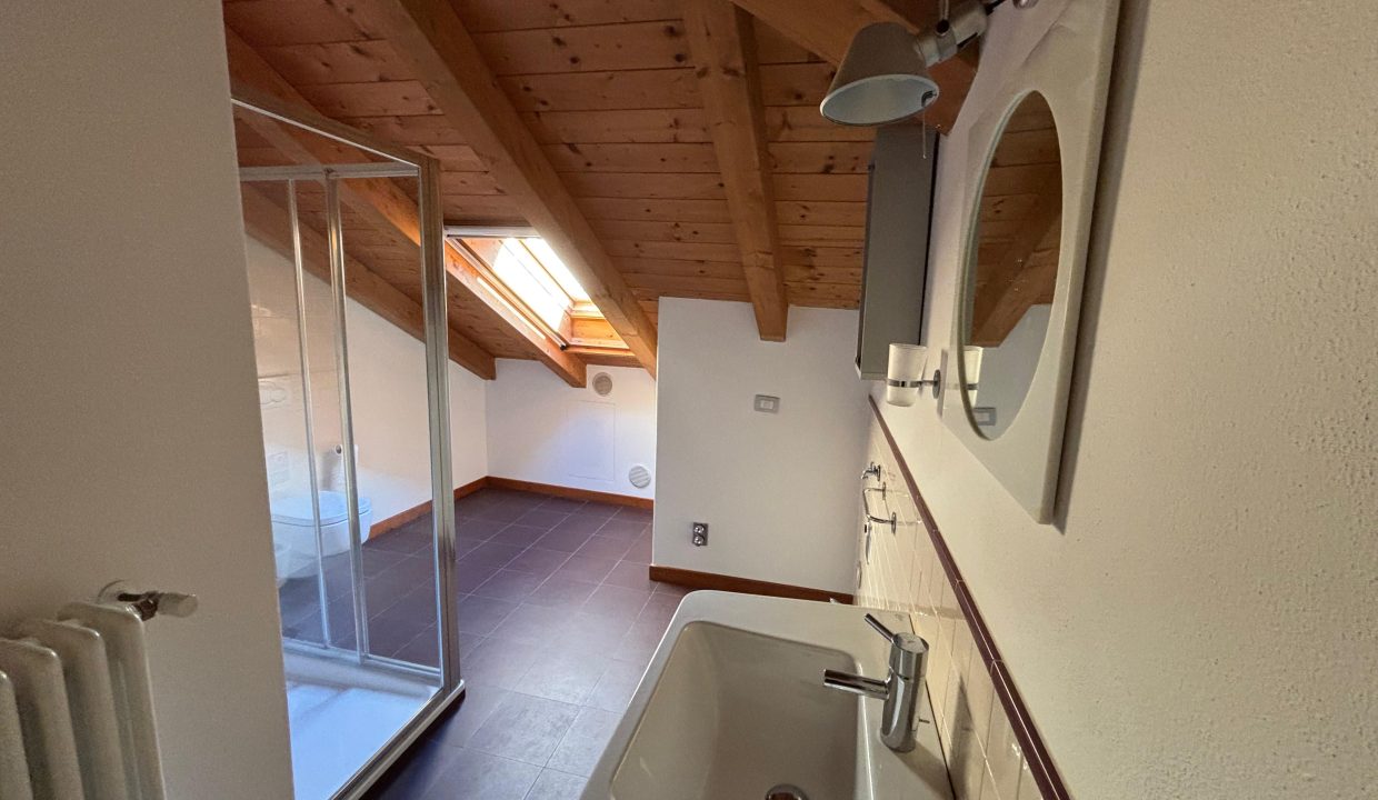 QUADRILOCALE AD ABBADIA LARIANA CON GIARDINO