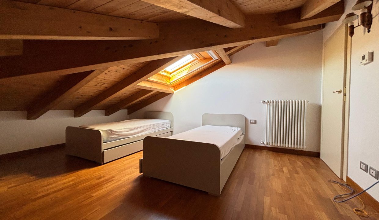 QUADRILOCALE AD ABBADIA LARIANA CON GIARDINO