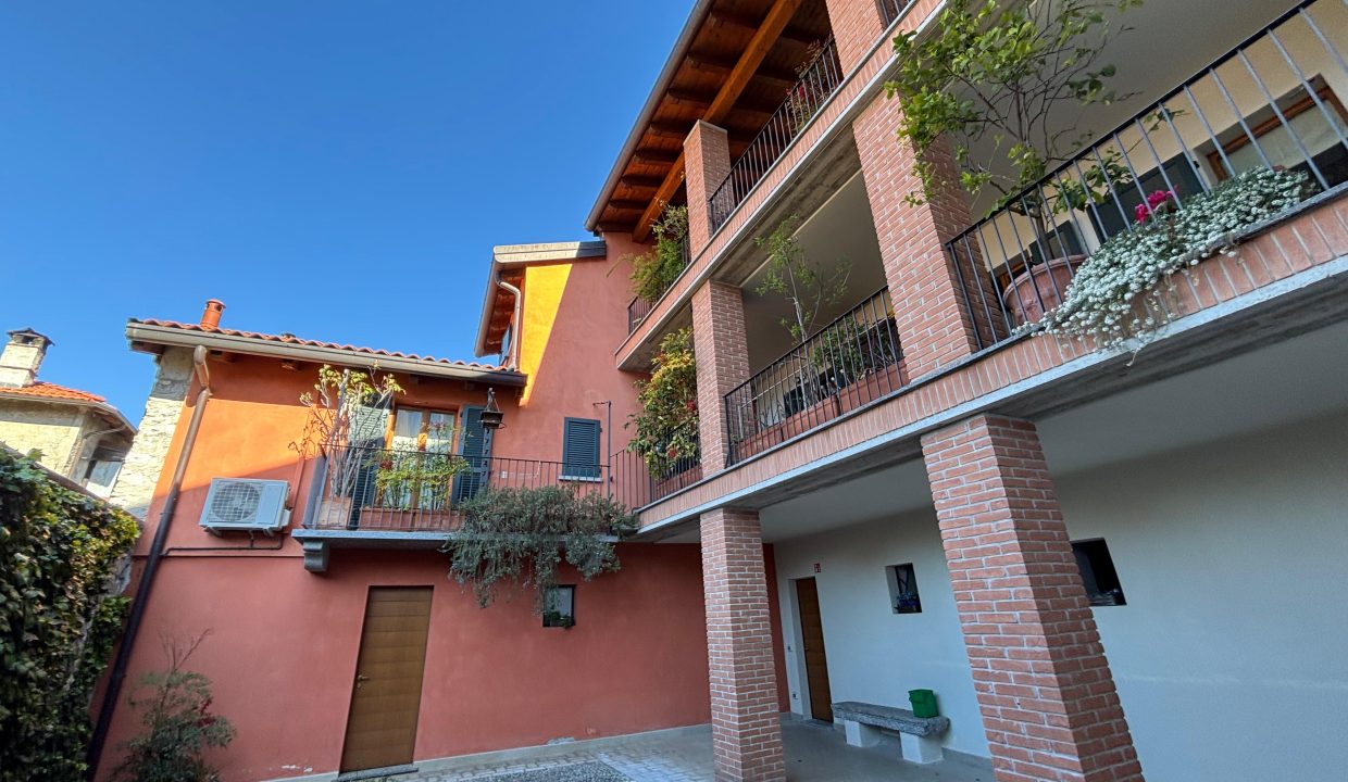 QUADRILOCALE AD ABBADIA LARIANA CON GIARDINO