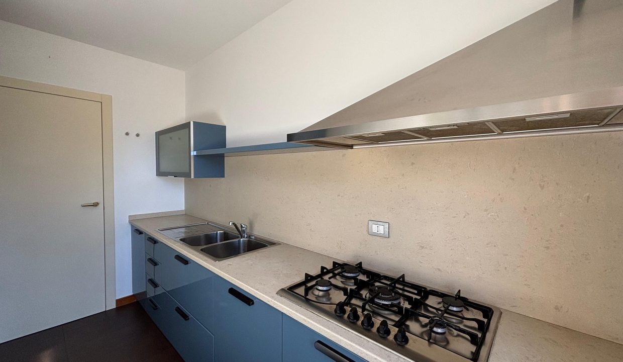 QUADRILOCALE AD ABBADIA LARIANA CON GIARDINO