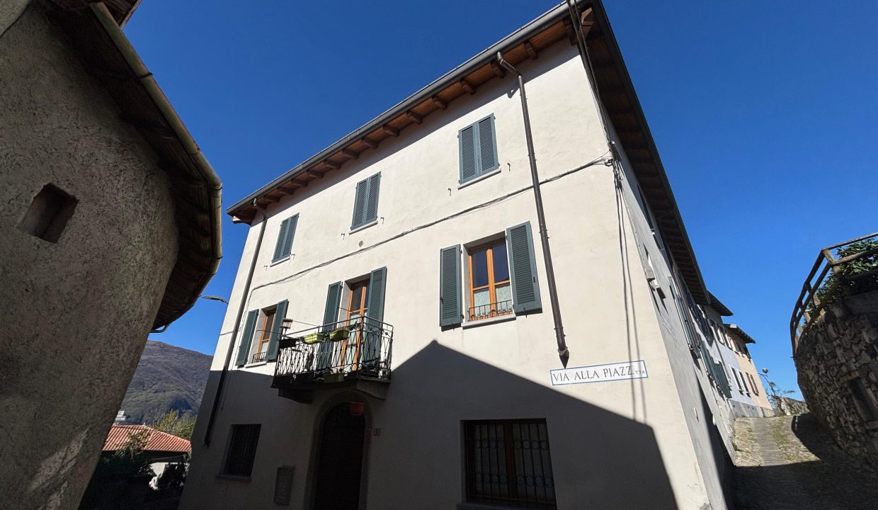 QUADRILOCALE AD ABBADIA LARIANA CON GIARDINO