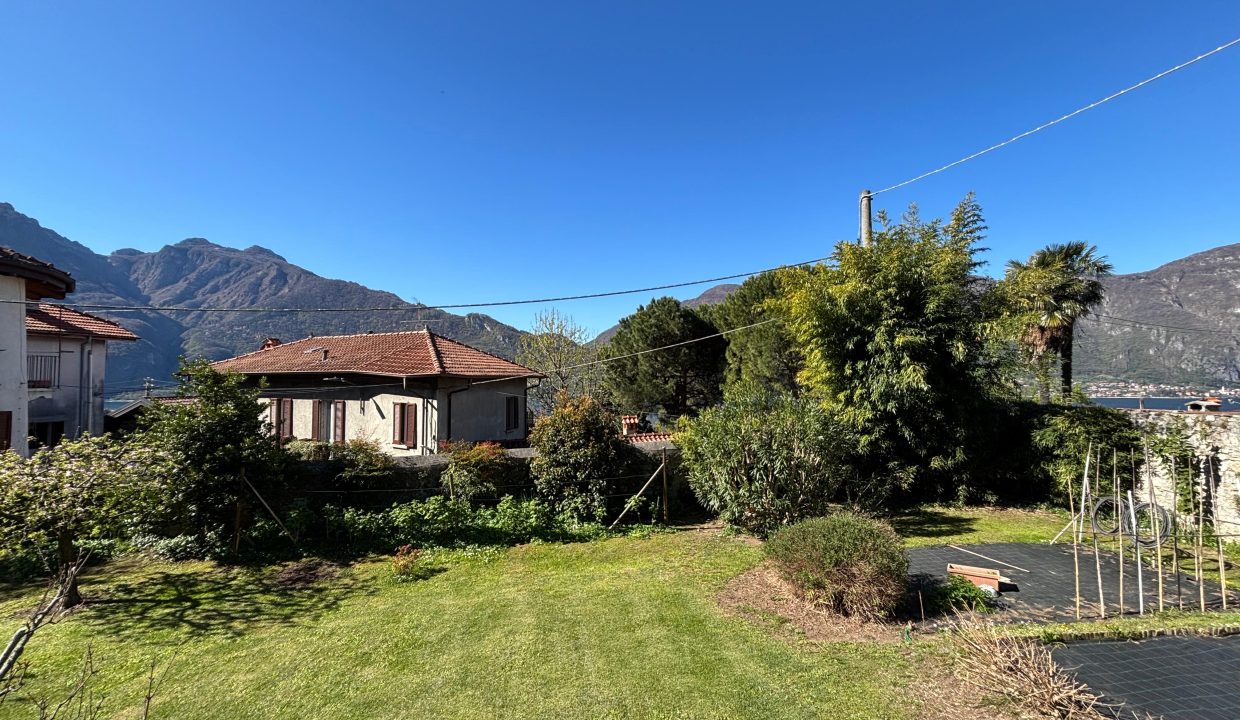 QUADRILOCALE AD ABBADIA LARIANA CON GIARDINO