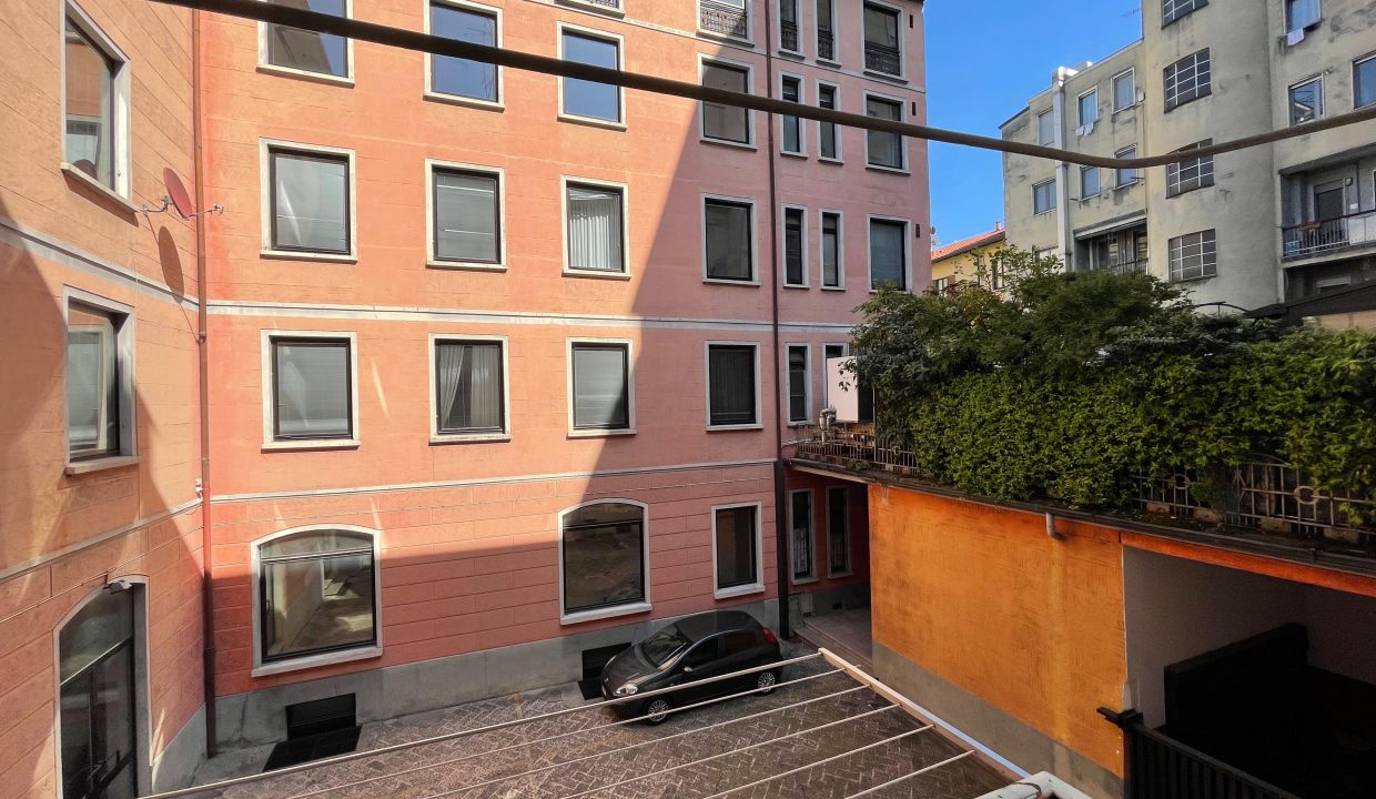 QUADRILOCALE DI PREGIO IN ZONA ISOLA MILANO (1)