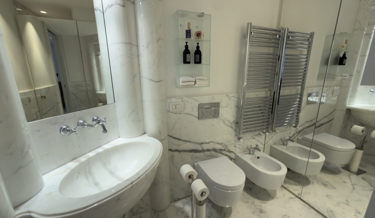 QUADRILOCALE DI PREGIO IN ZONA ISOLA MILANO (11)