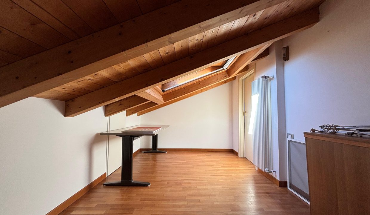 QUADRILOCALE AD ABBADIA LARIANA CON GIARDINO