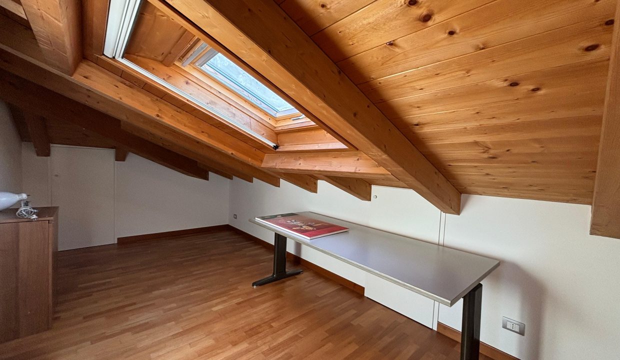 QUADRILOCALE AD ABBADIA LARIANA CON GIARDINO