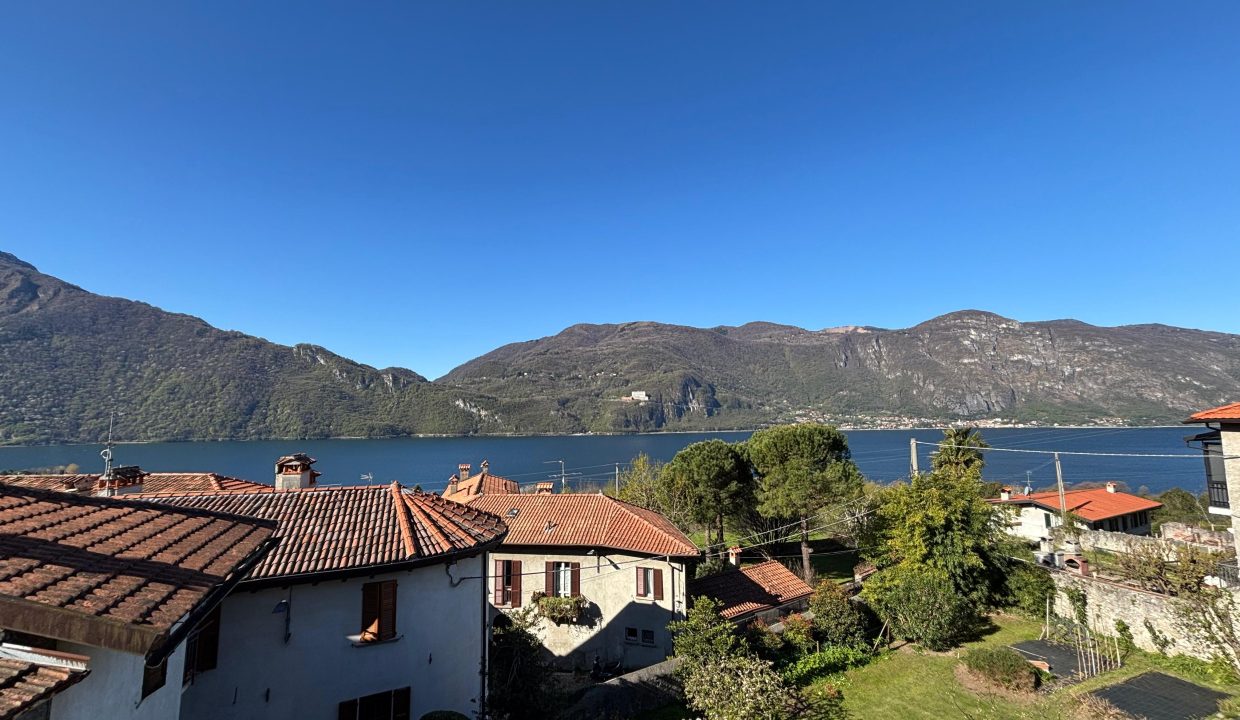 QUADRILOCALE AD ABBADIA LARIANA CON GIARDINO