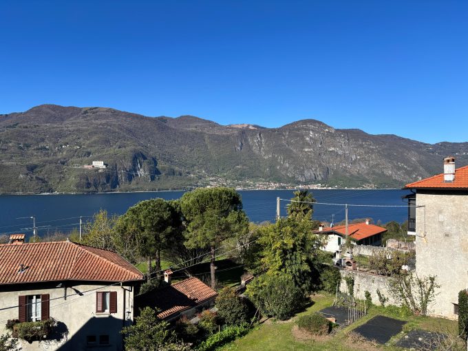 QUADRILOCALE AD ABBADIA LARIANA CON GIARDINO