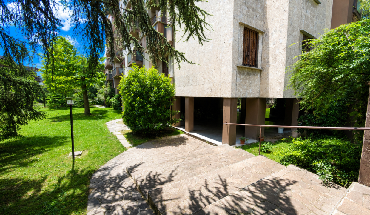 23 ATTICO ESCLUSIVO IN ZONA PAOLO SARPI (2)