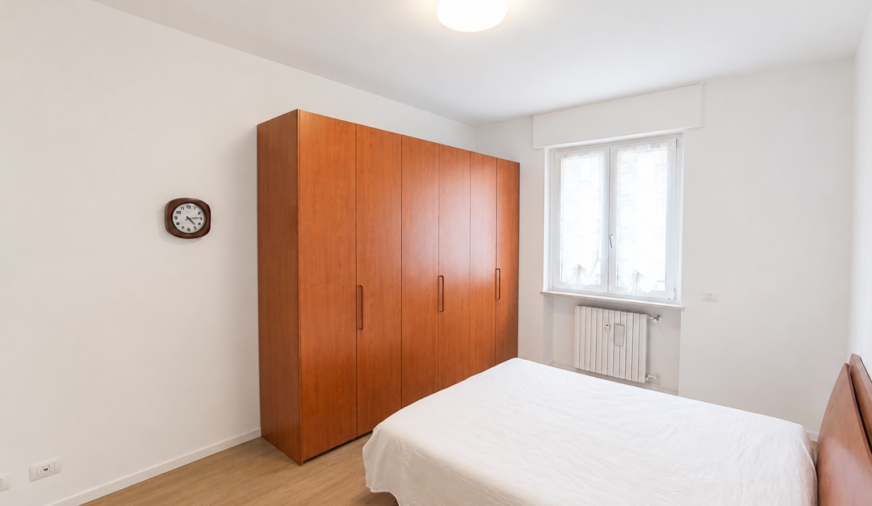 BILOCALE CON BALCONE VIALE TURATI (11)