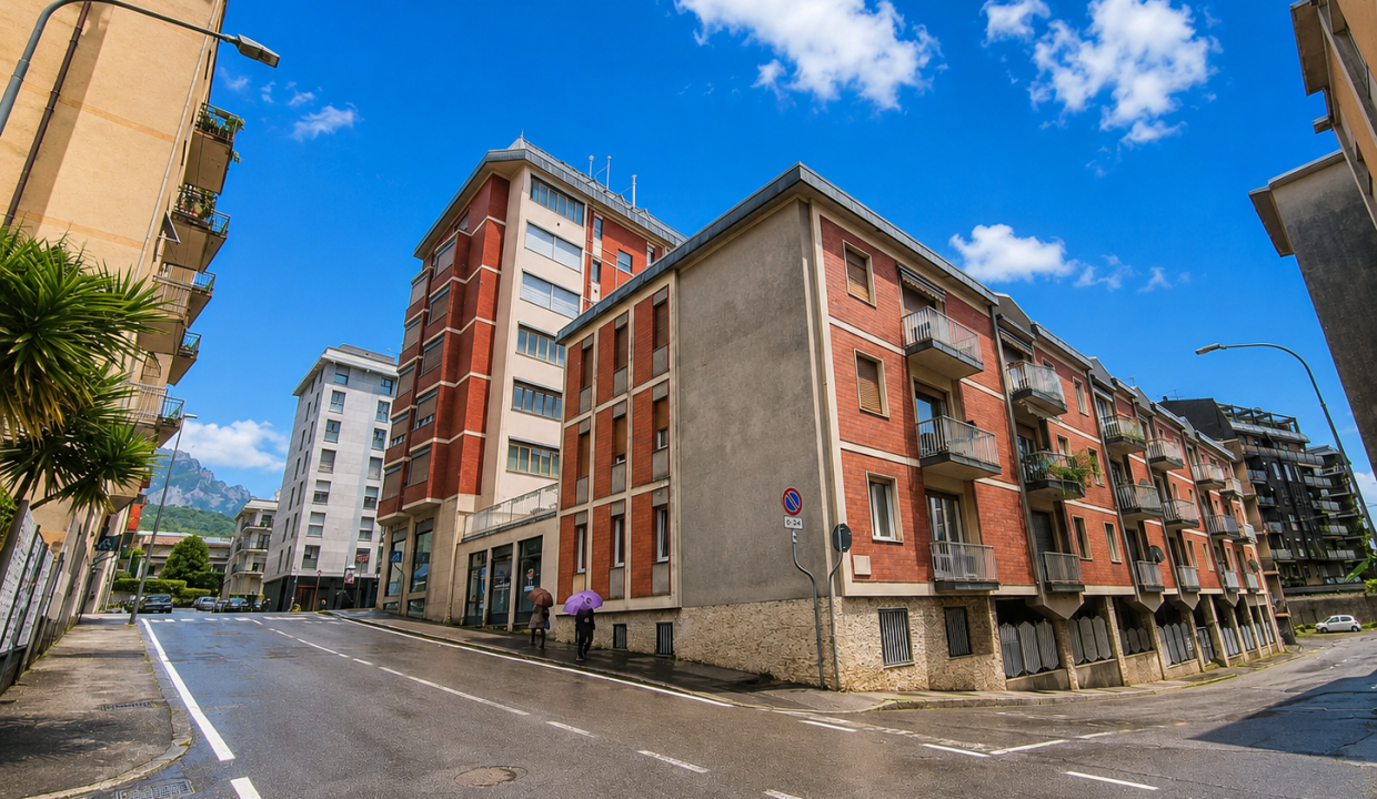 BILOCALE CON BALCONE VIALE TURATI (9)