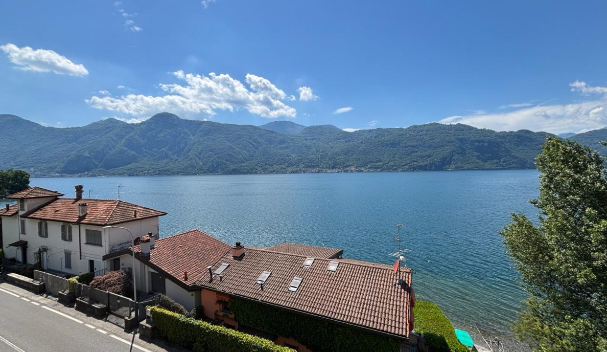 BILOCALE A MANDELLO DEL LARIO VISTA LAGO