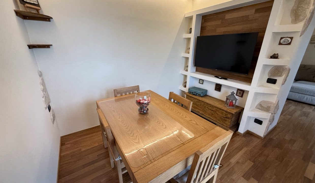 Quadrilocale con piscina galbiate (23)