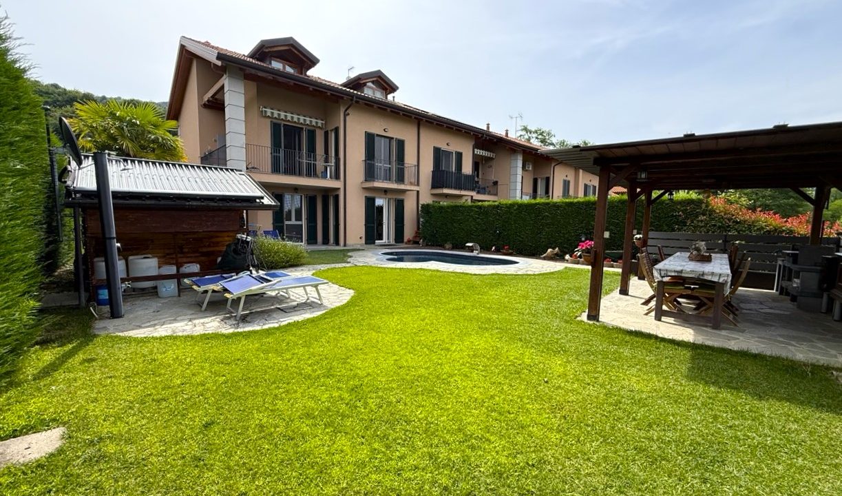 Quadrilocale con piscina galbiate (25)