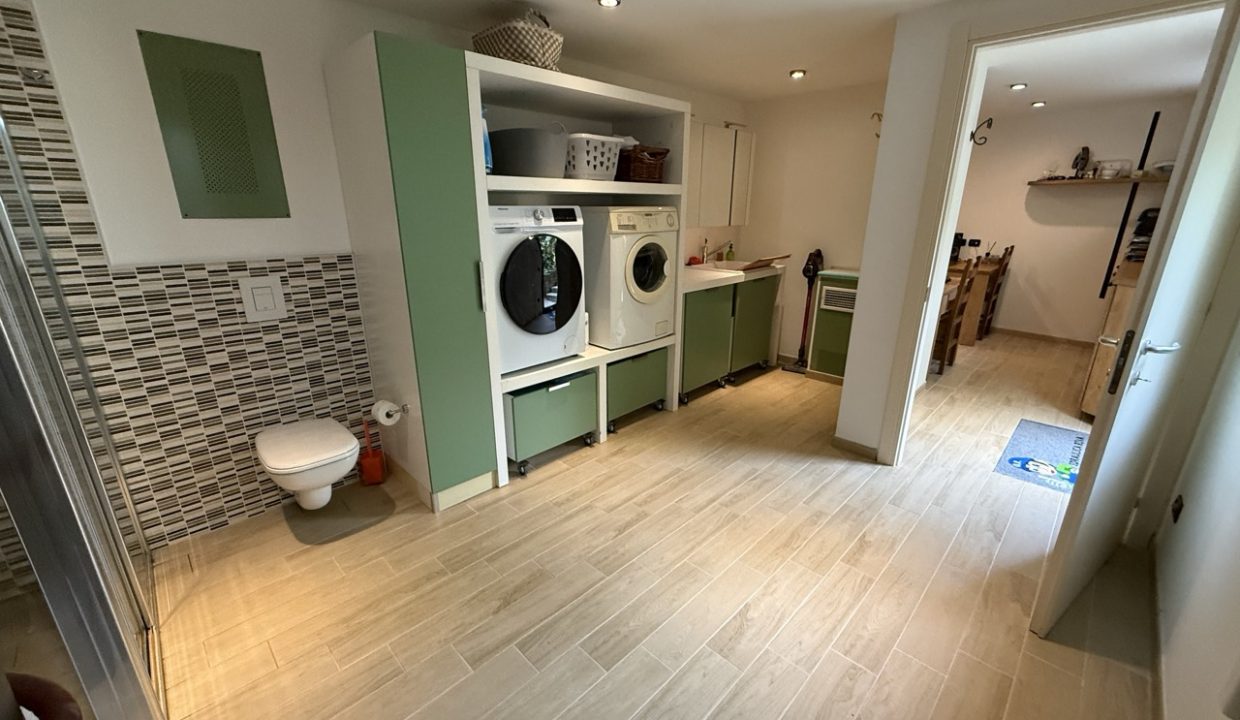 Quadrilocale con piscina galbiate (31)