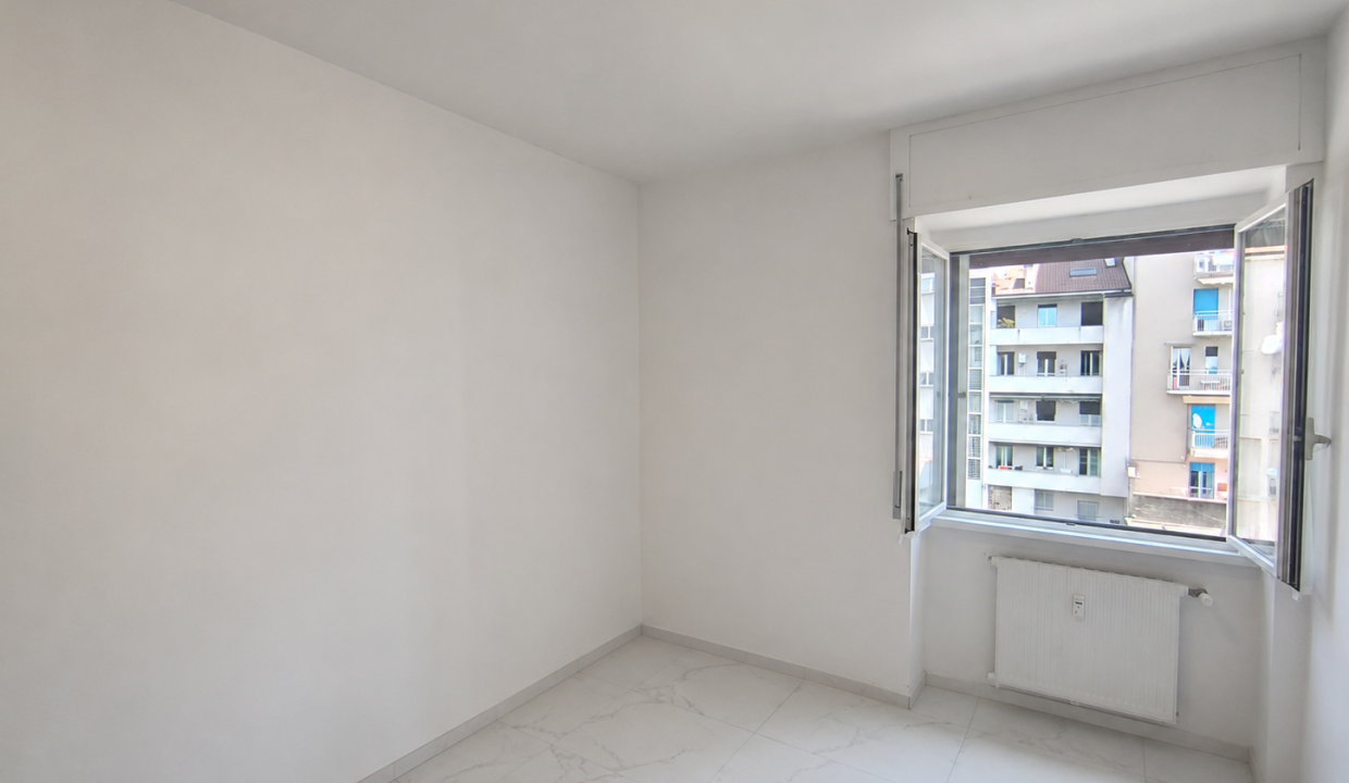 TRILOCALE CON BALCONE VISTA LAGO LECCO 16