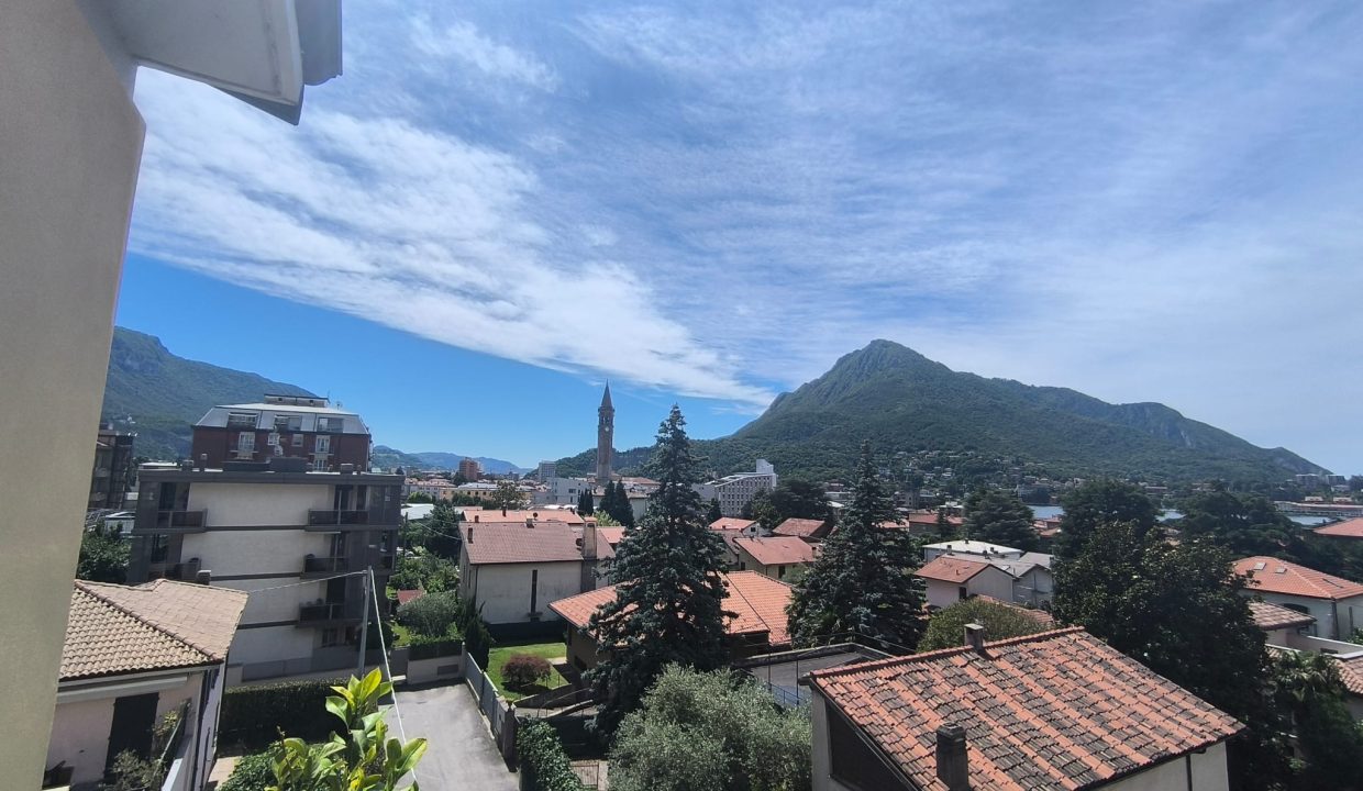 TRILOCALE CON BALCONE VISTA LAGO LECCO 7