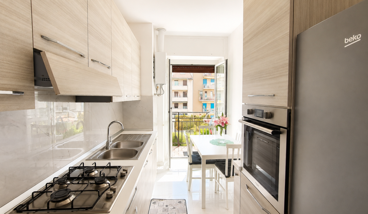 TRILOCALE CON BALCONE VISTA LAGO LECCO 8.4