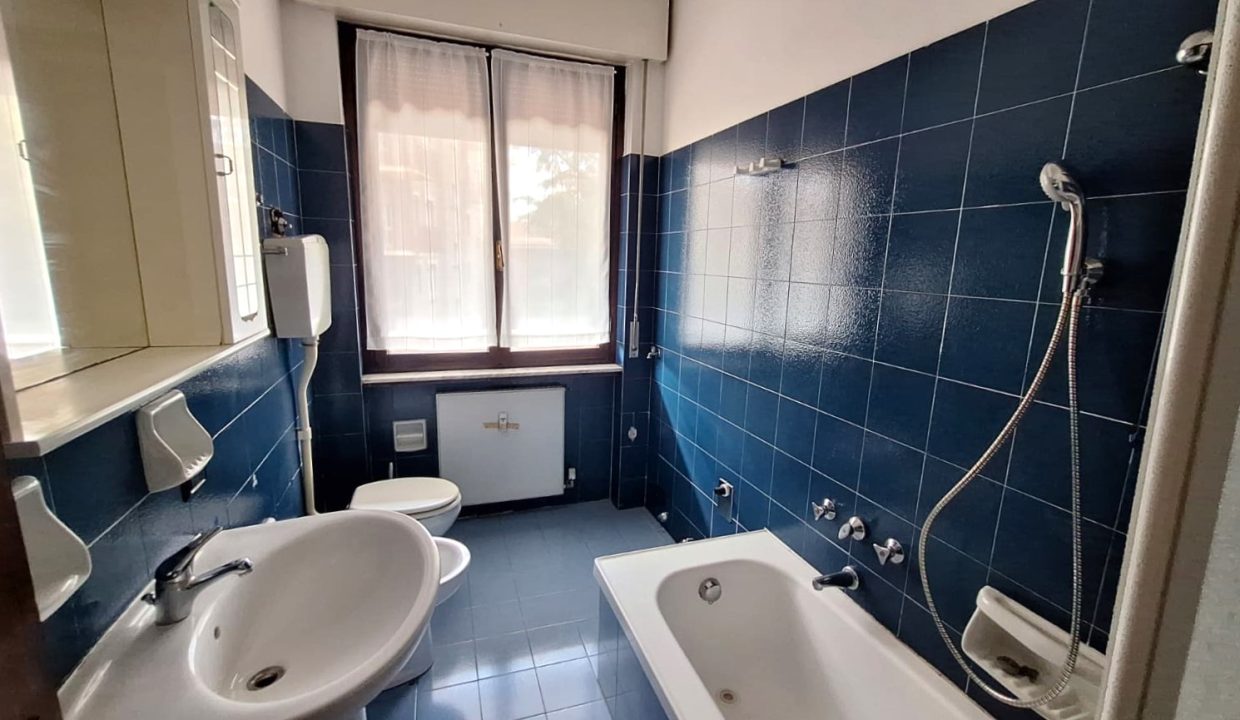 BILOCALE LECCO CON TERRAZZO (6)