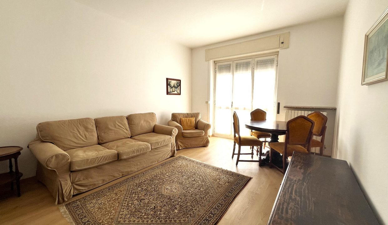 00 BILOCALE CON BALCONE LECCO BELLEDO