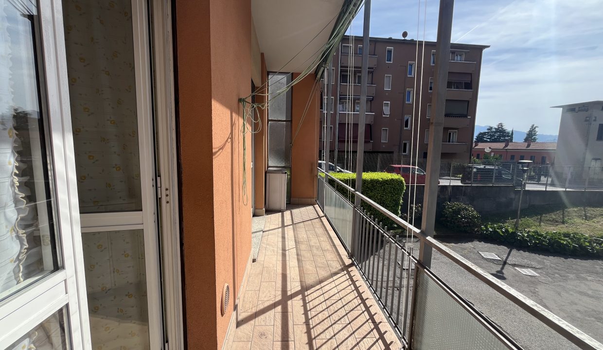 07 BILOCALE CON BALCONE LECCO BELLEDO