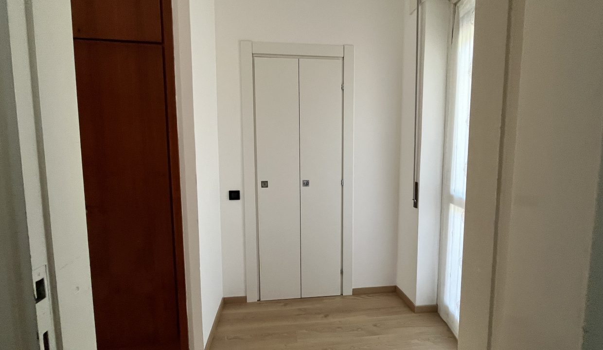 12 BILOCALE CON BALCONE LECCO BELLEDO