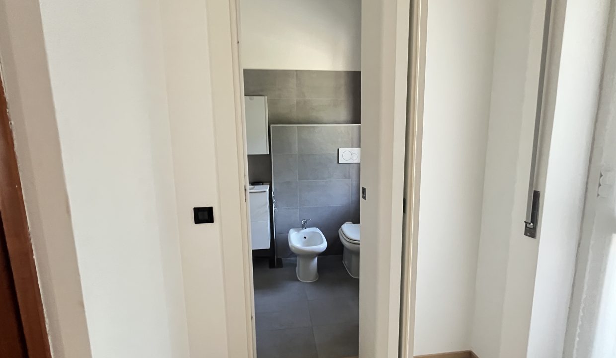 12,5 BILOCALE CON BALCONE LECCO BELLEDO
