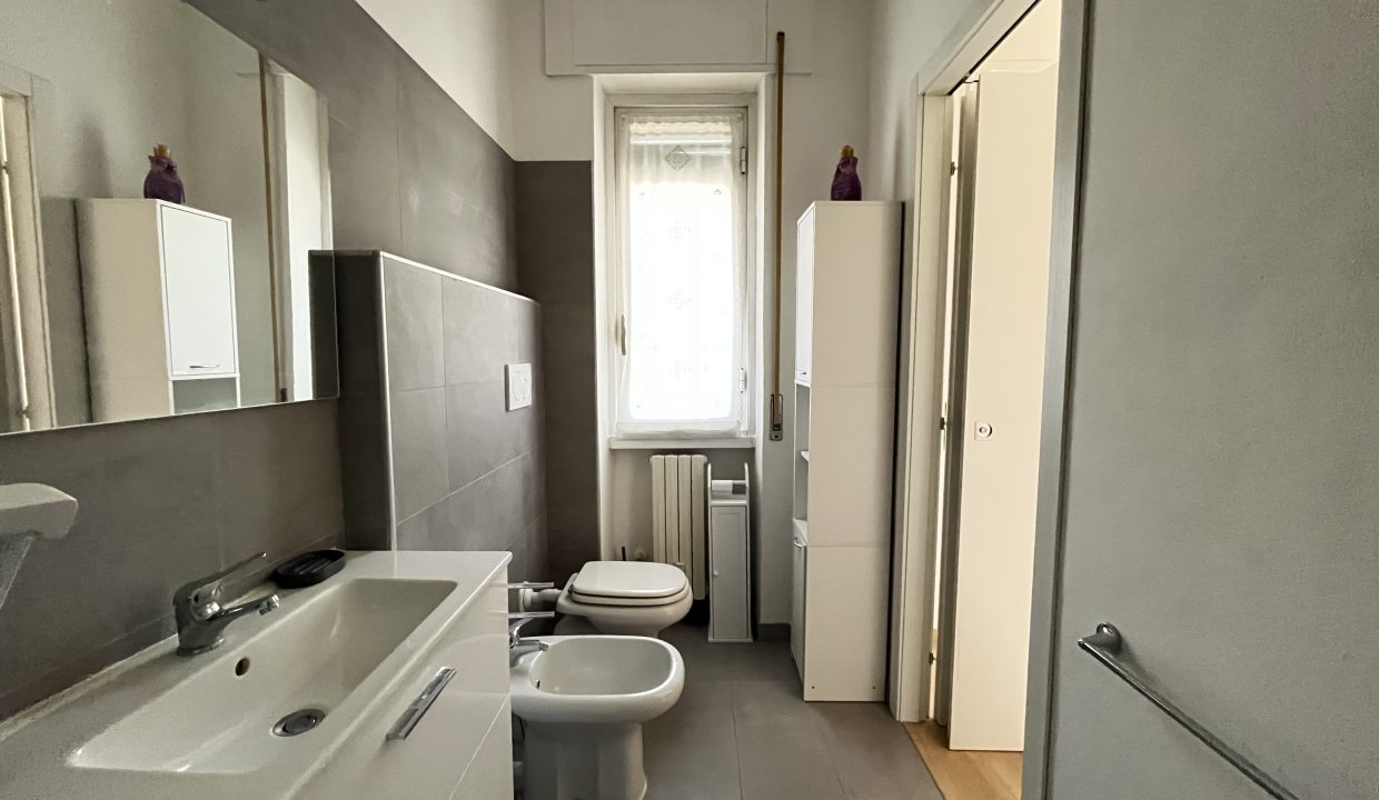 13 BILOCALE CON BALCONE LECCO BELLEDO