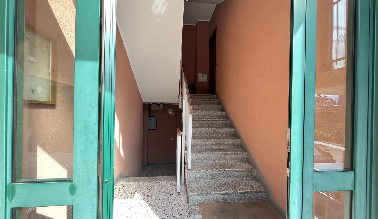 15 BILOCALE CON BALCONE LECCO BELLEDO