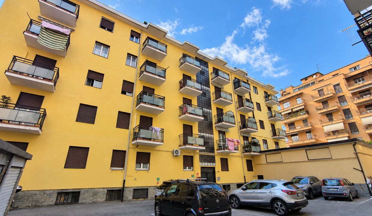 25 BILOCALE CON BALCONI A LECCO ZONA VIALE TURATI