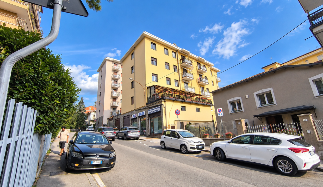 26 BILOCALE CON BALCONI A LECCO ZONA VIALE TURATI