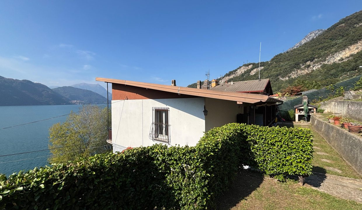 TRILOCALE A MANDELLO CON BALCONE VISTA LAGO (10)