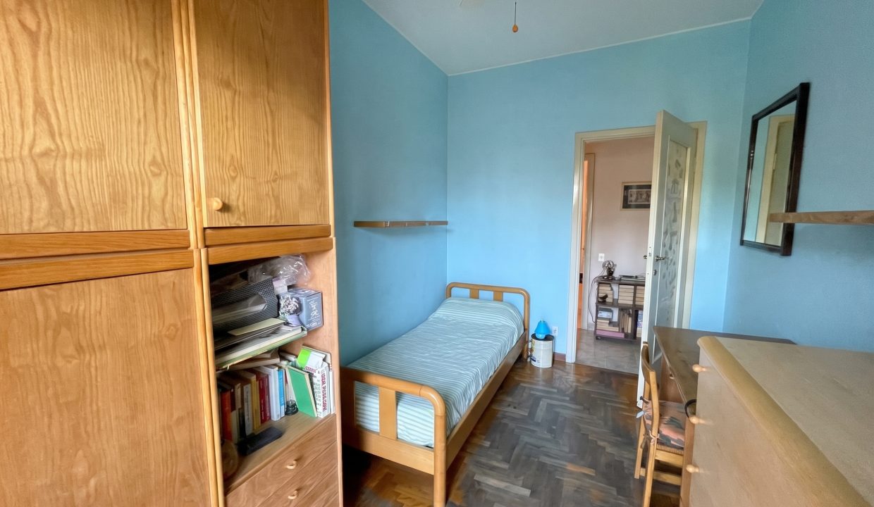 TRILOCALE CON BALCONI 12