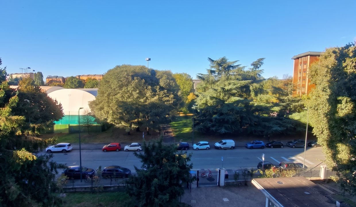 TRILOCALE CON BALCONI 15