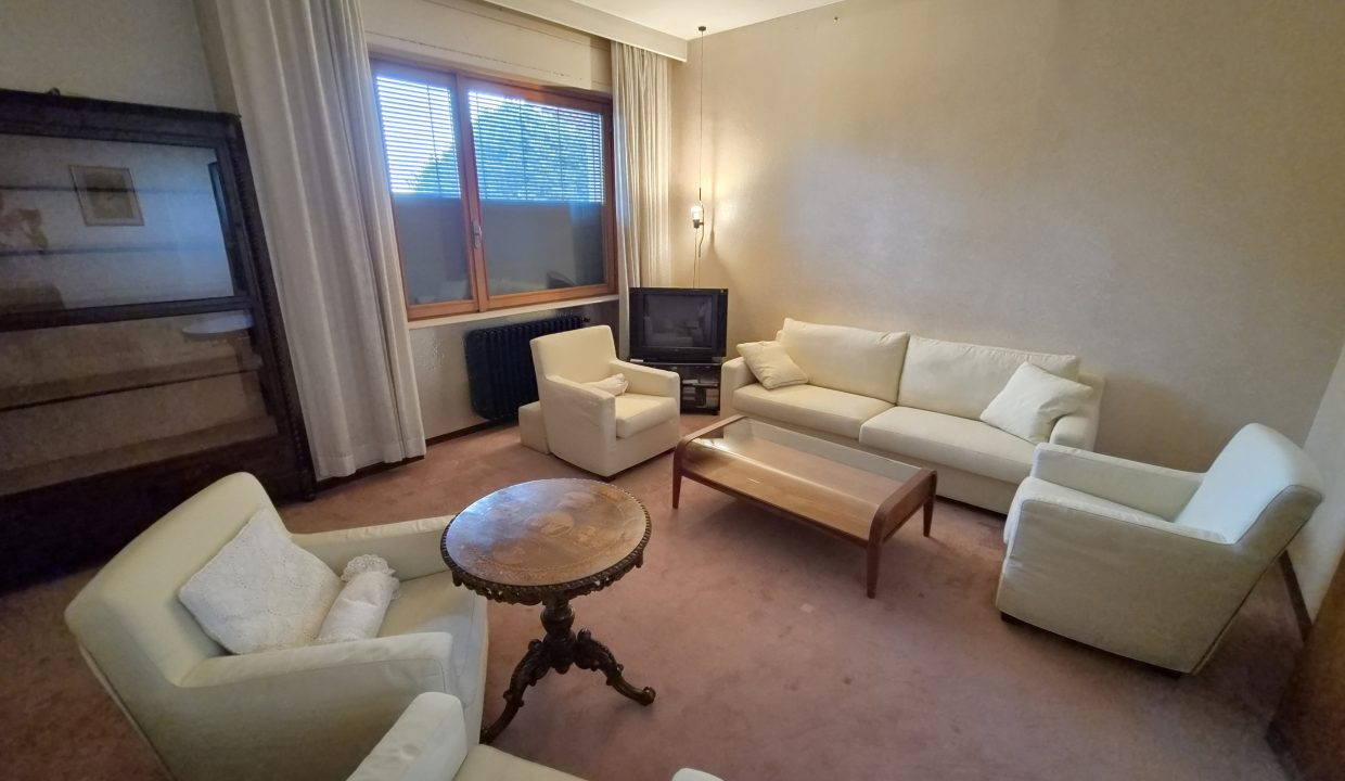 VILLA SIGNORILE CON GIARDINO BULCIAGO 32