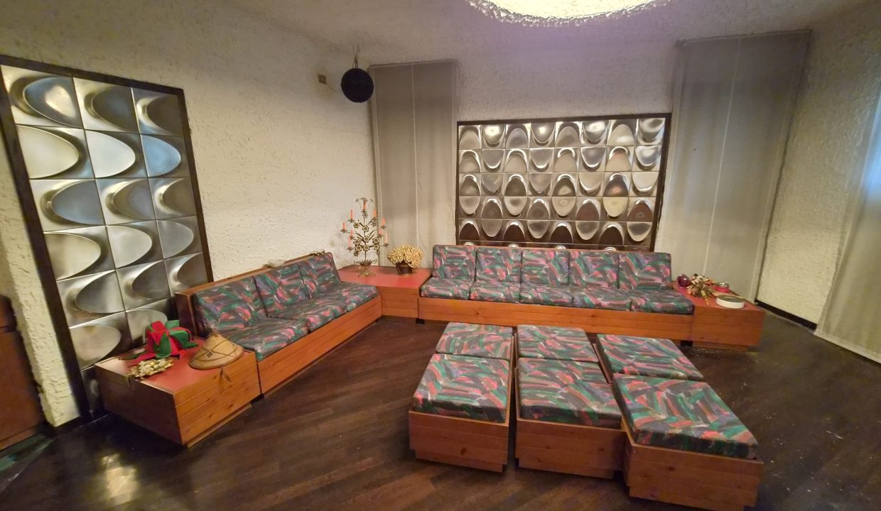 VILLA SIGNORILE CON GIARDINO BULCIAGO 50